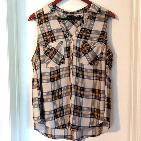 Two Sleeveless Plaid Torrid Tops - Picture 2 of 7